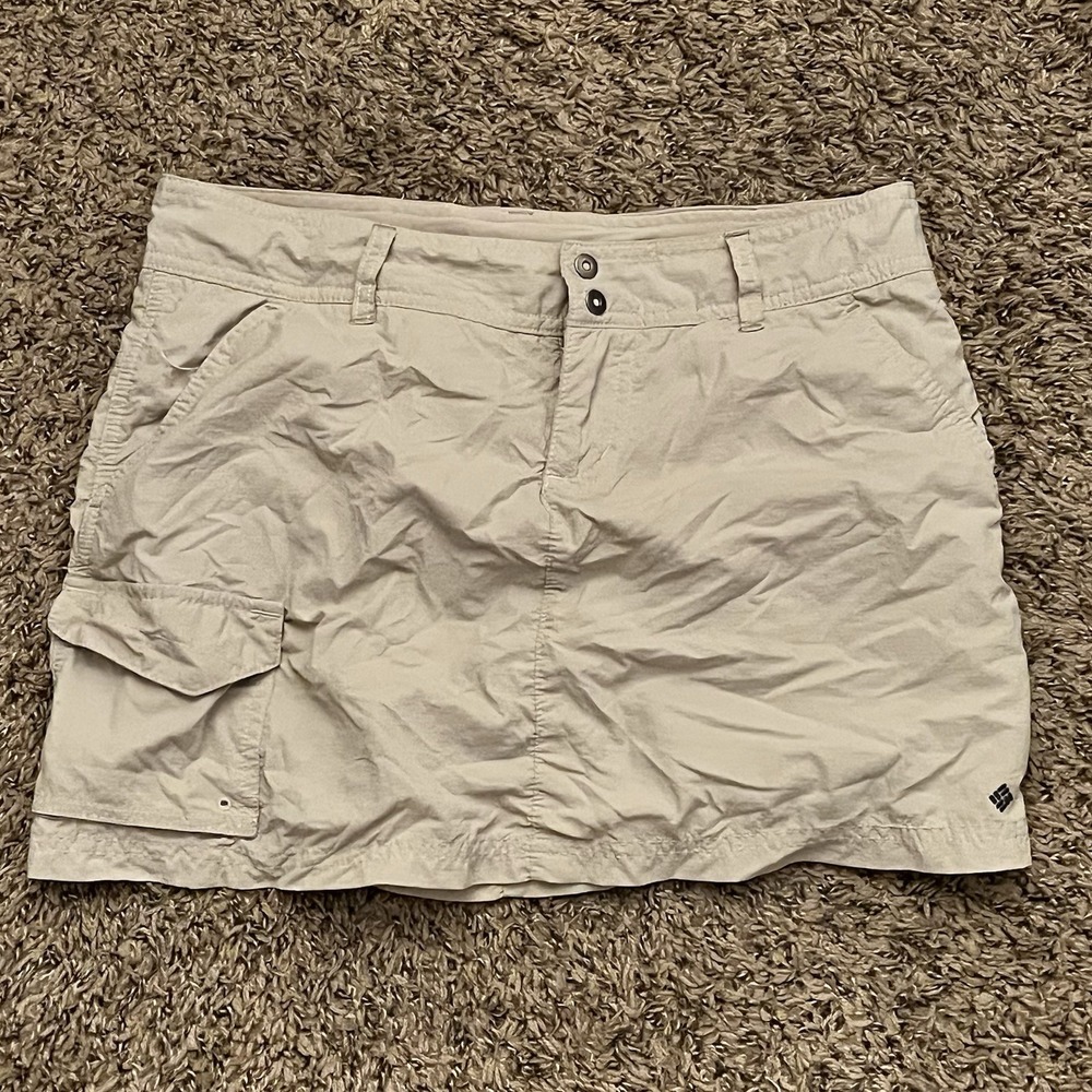 Columbia Sportswear Beige Skort Size 8 Hiking Outdoor Nylon Blend Pockets